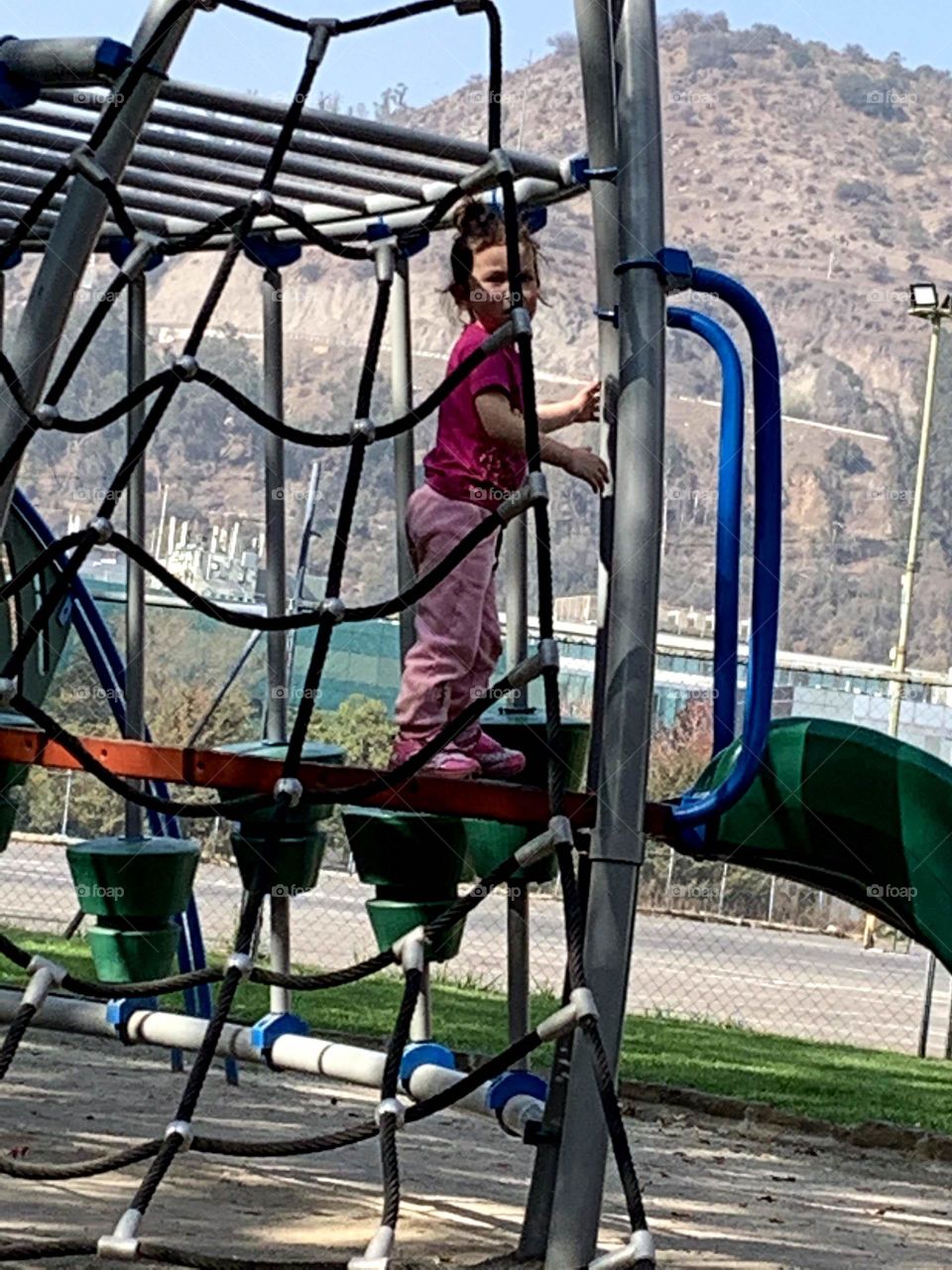 Niña jugando