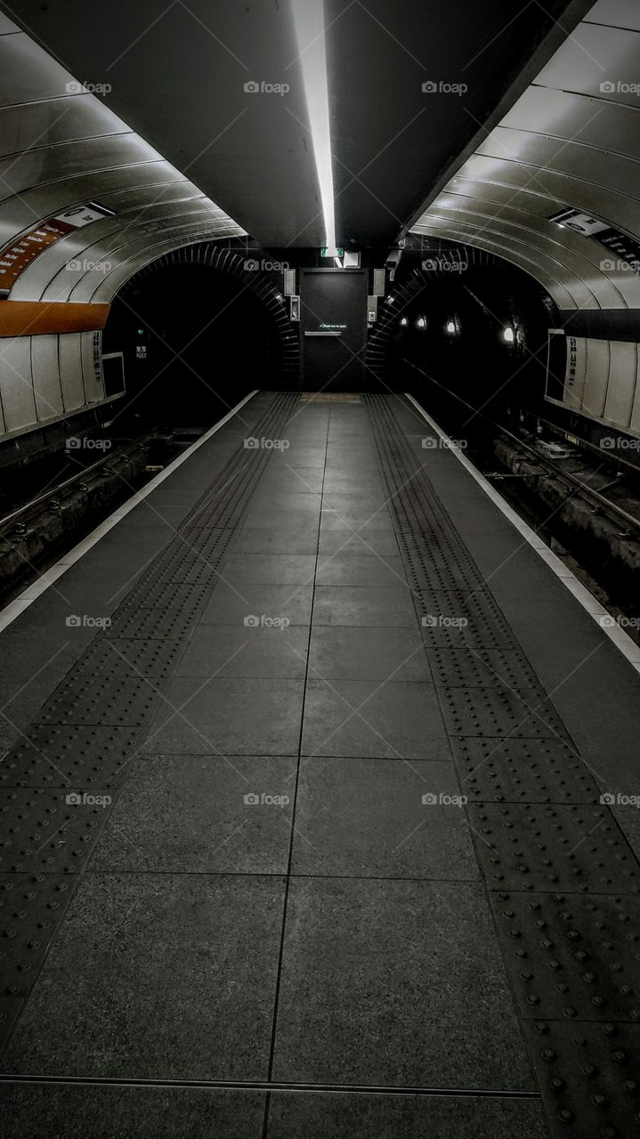 Glasgow Subway platform