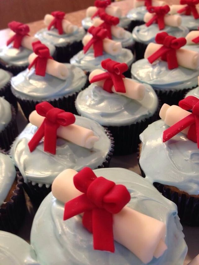 Graduation cupcakes