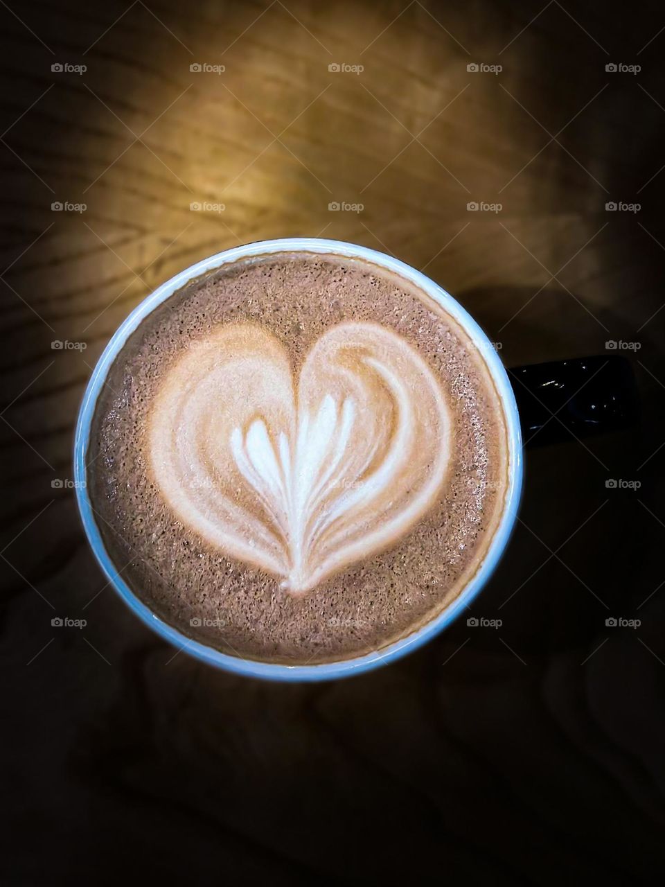 Latte Art: a warm heart.