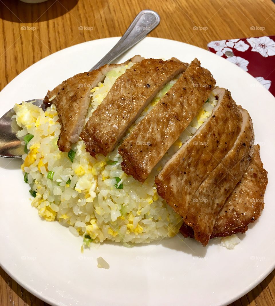 Fried rice with pork chops 