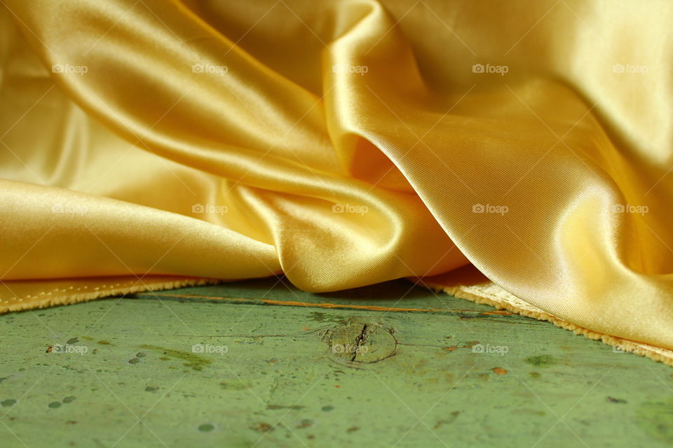 Golden textile material