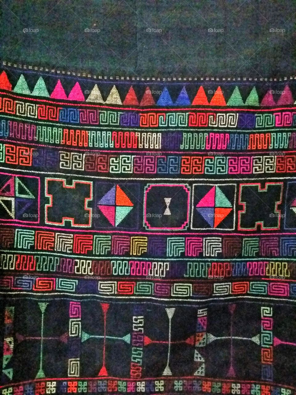 Aini Ethnic Minority clothing stitching handiwork embroidery cross stitch