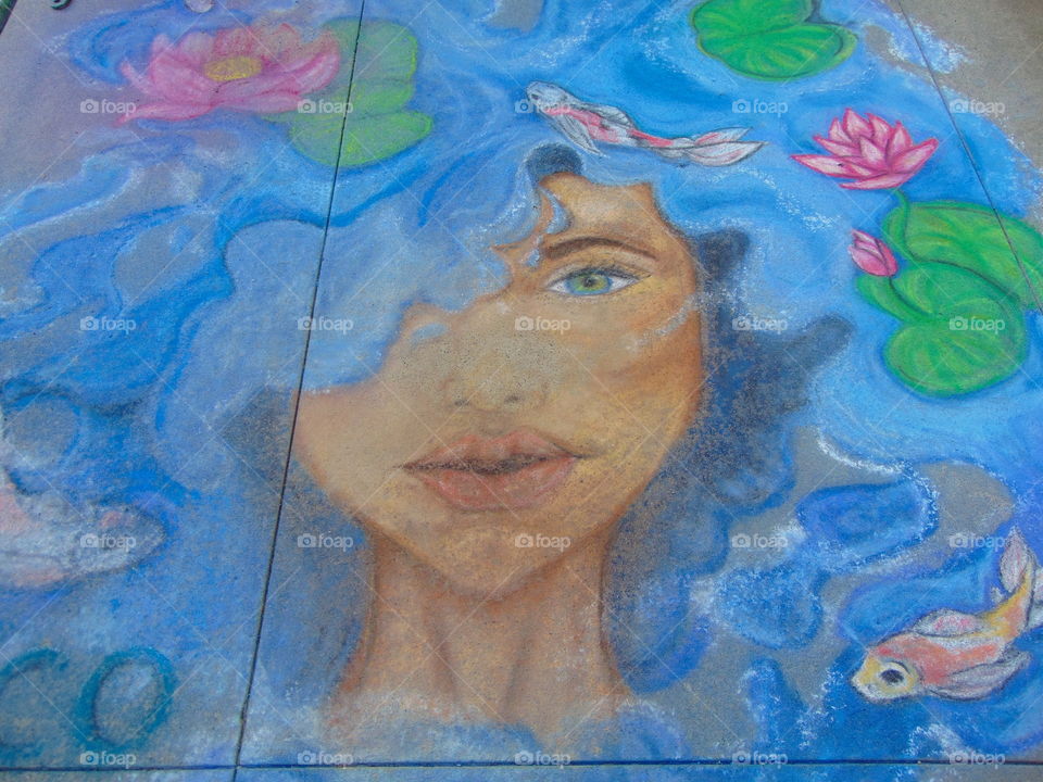 sidewalk artwork in a City Mall at Sacramento California
