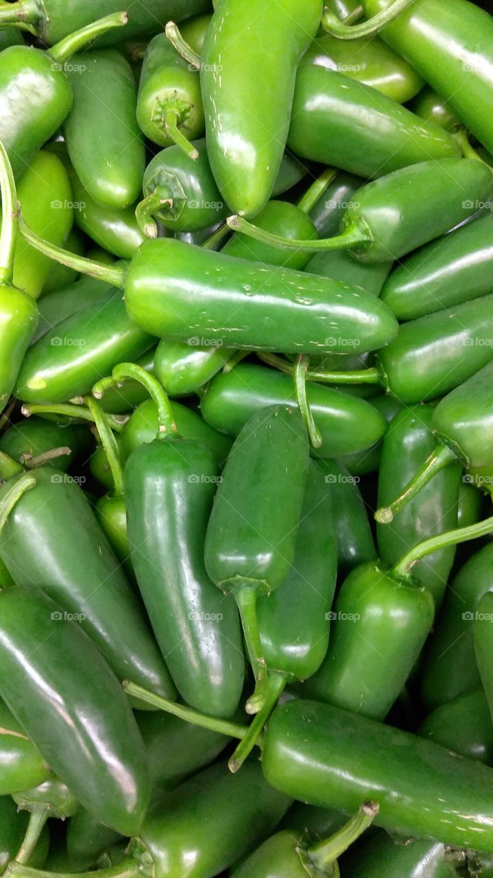 Small green hot peppers