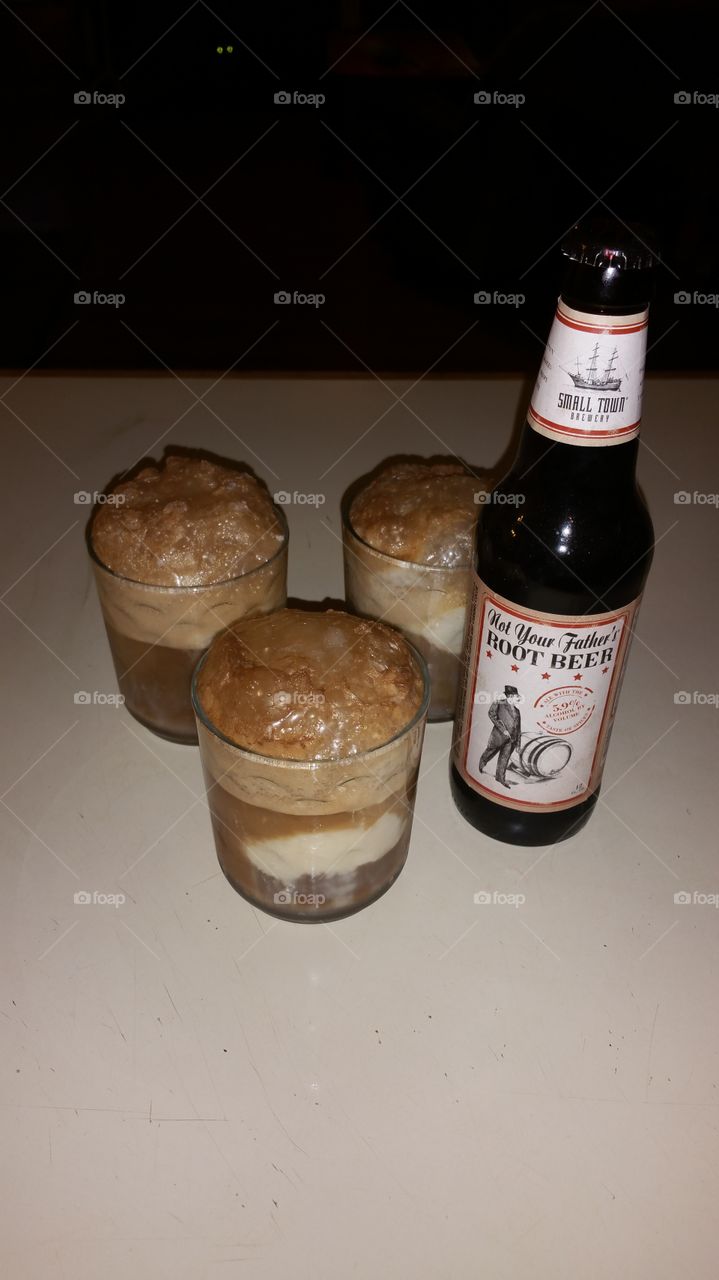 RootBEER Floats