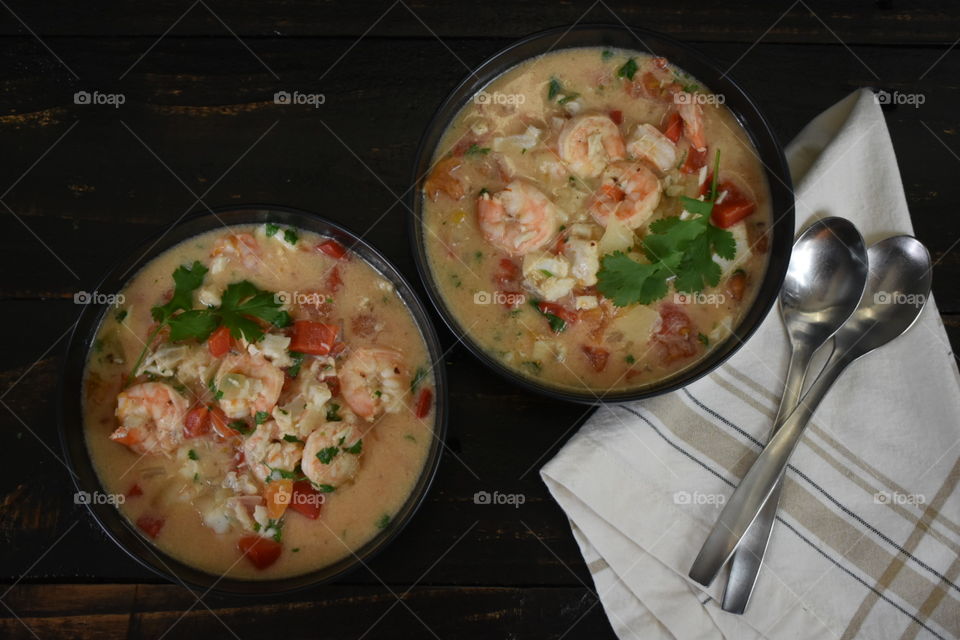 Shrimp and fish seafood chowder
