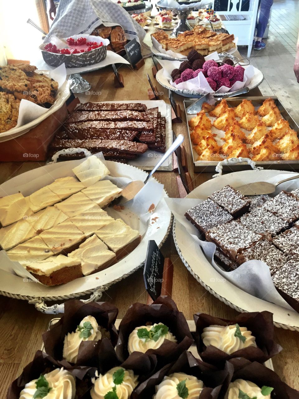 Cakes, yummy midsummer eatables 