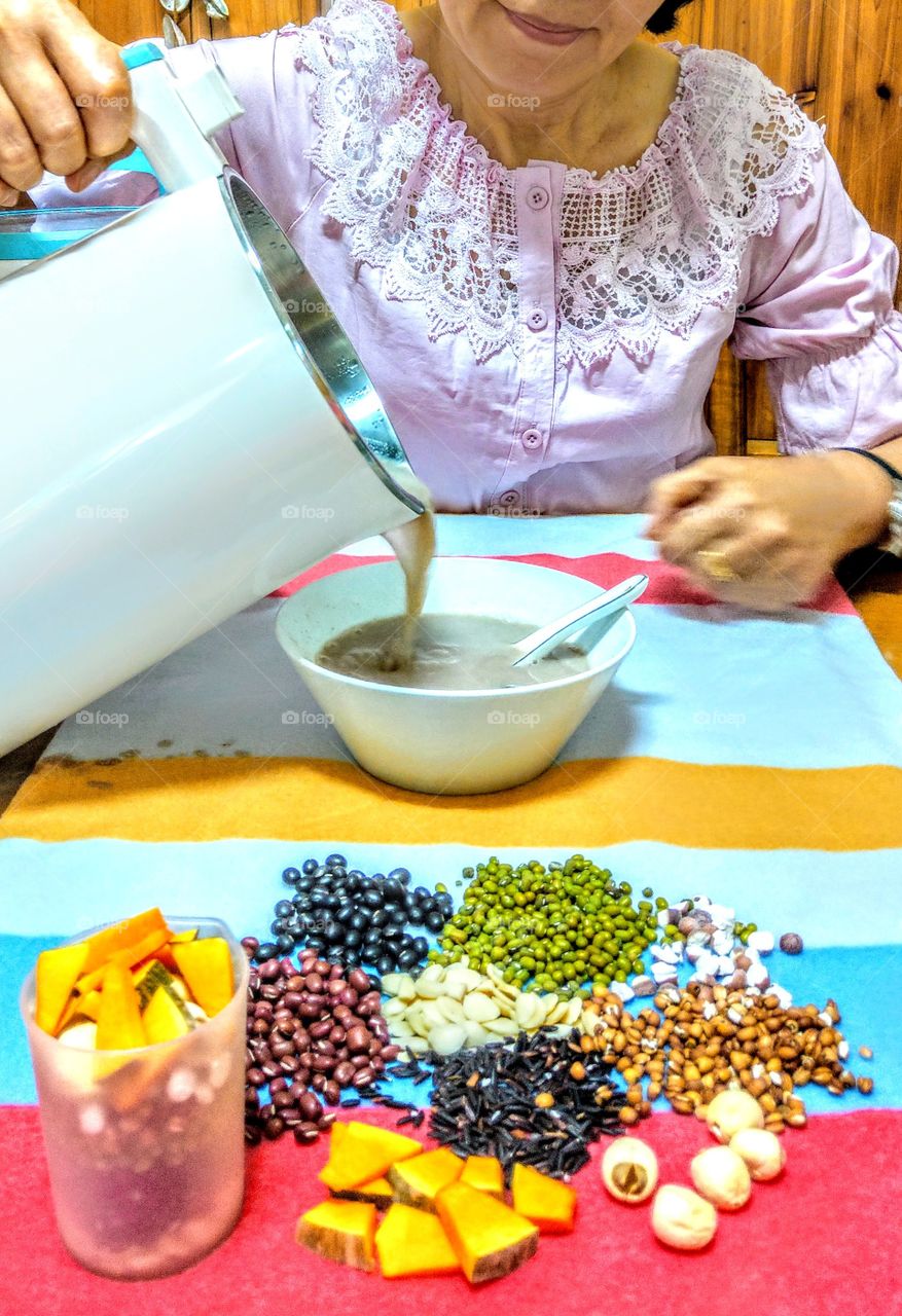 This is my favourite nutritious breakfast drink, I drink a bowl of multigrain soybean milk every morning. this milk made by soymilk maker, its composition has nine multigrains and beans, it is made once a week, I very enjoy this drink & happy time.