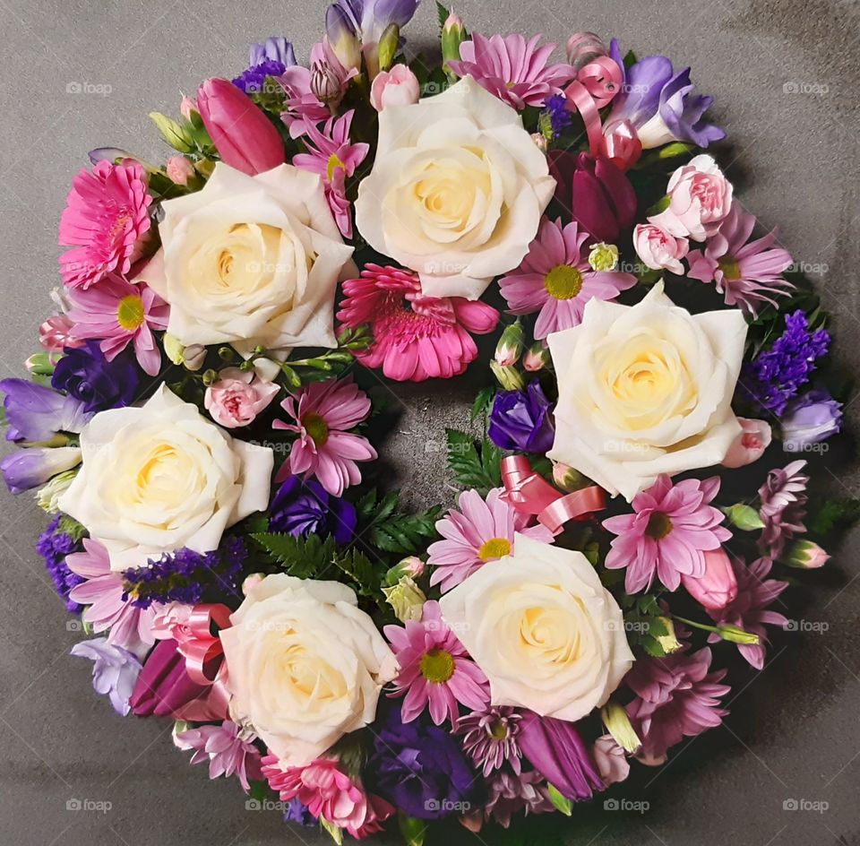 floral wreath arrangement