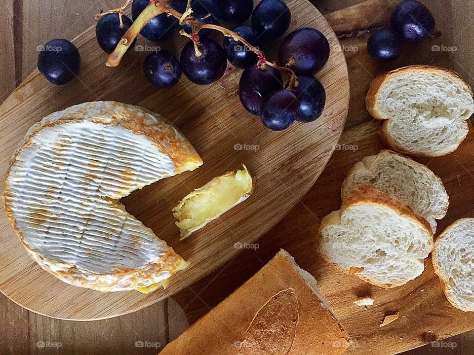 Grilled camembert cheese