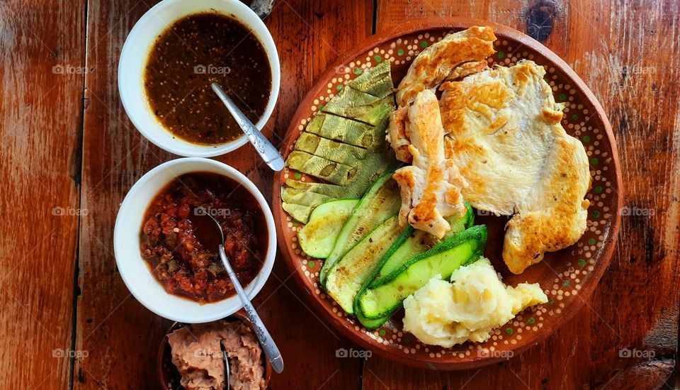 grilled chicken,chicken,pumpkin,nopal,food,beans,healthy food,sauces ,mashed potatoes