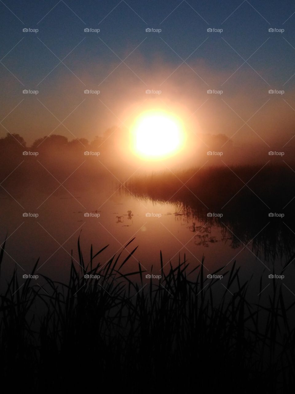 Озеро на закате