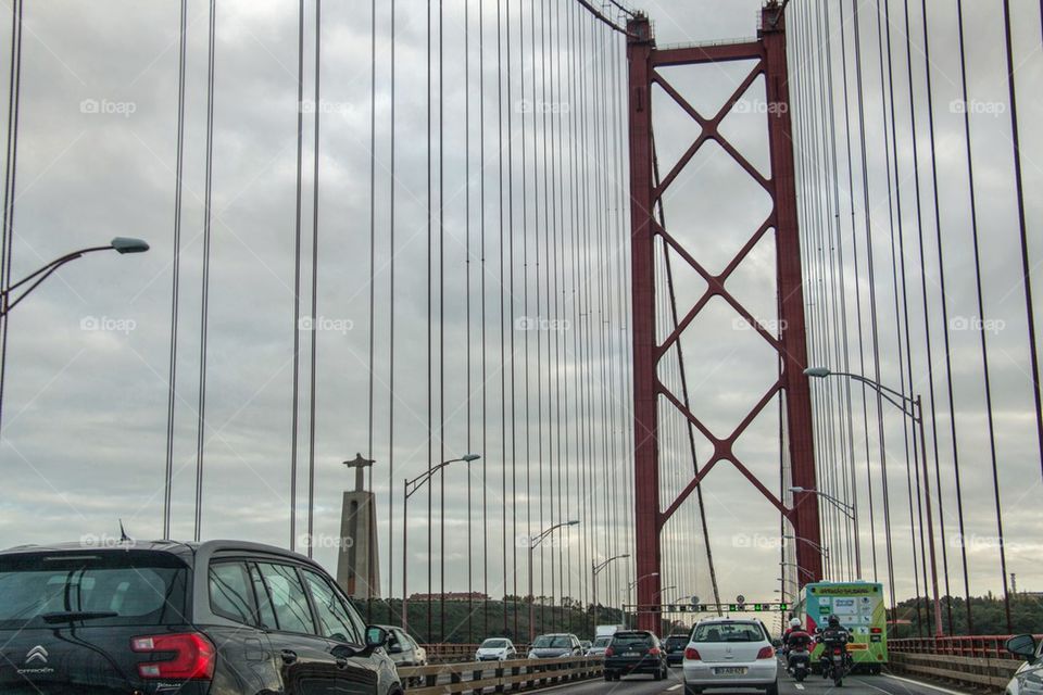 Driving on the ponte 25 de abril bridge 