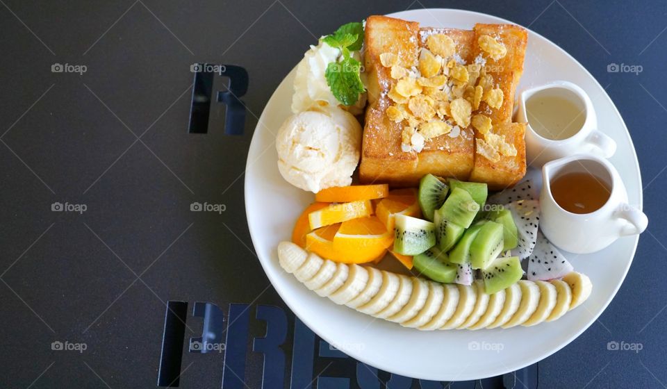 Honey fruit toast