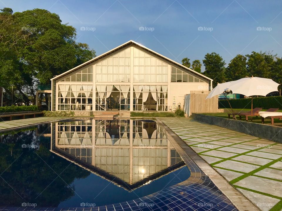 Where is missing piece for this building 