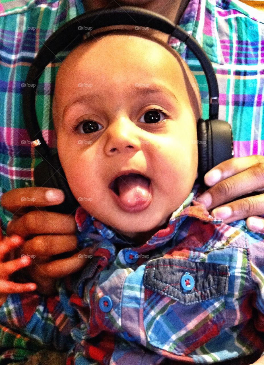 happy baby boy music by hannahdagogo
