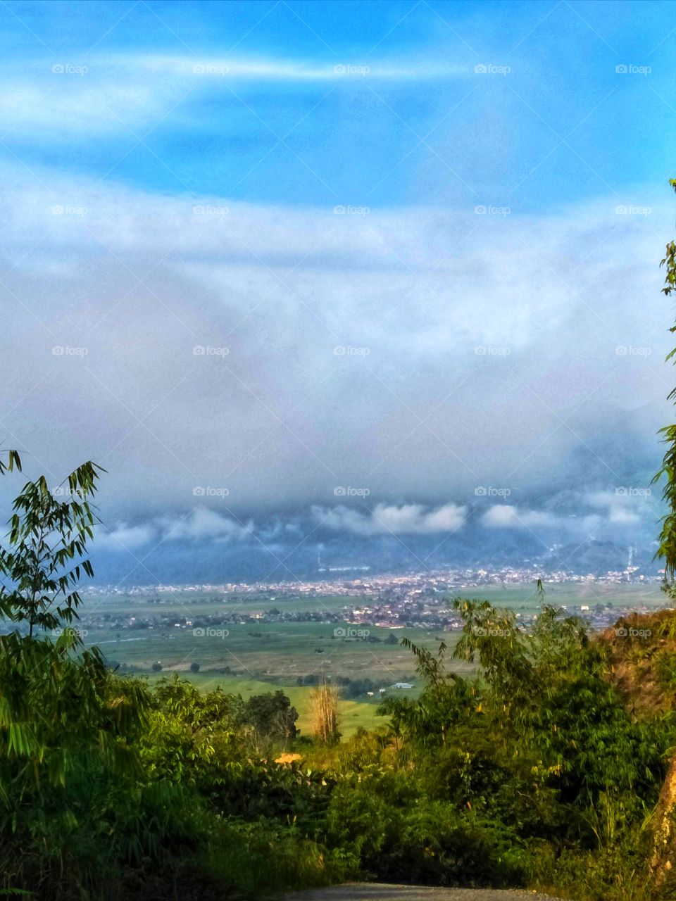 nicknamed it switzerland of asia an area on the island of Sumatra, Indonesia is very charming because the tourist attractions and the air are making us able to relax