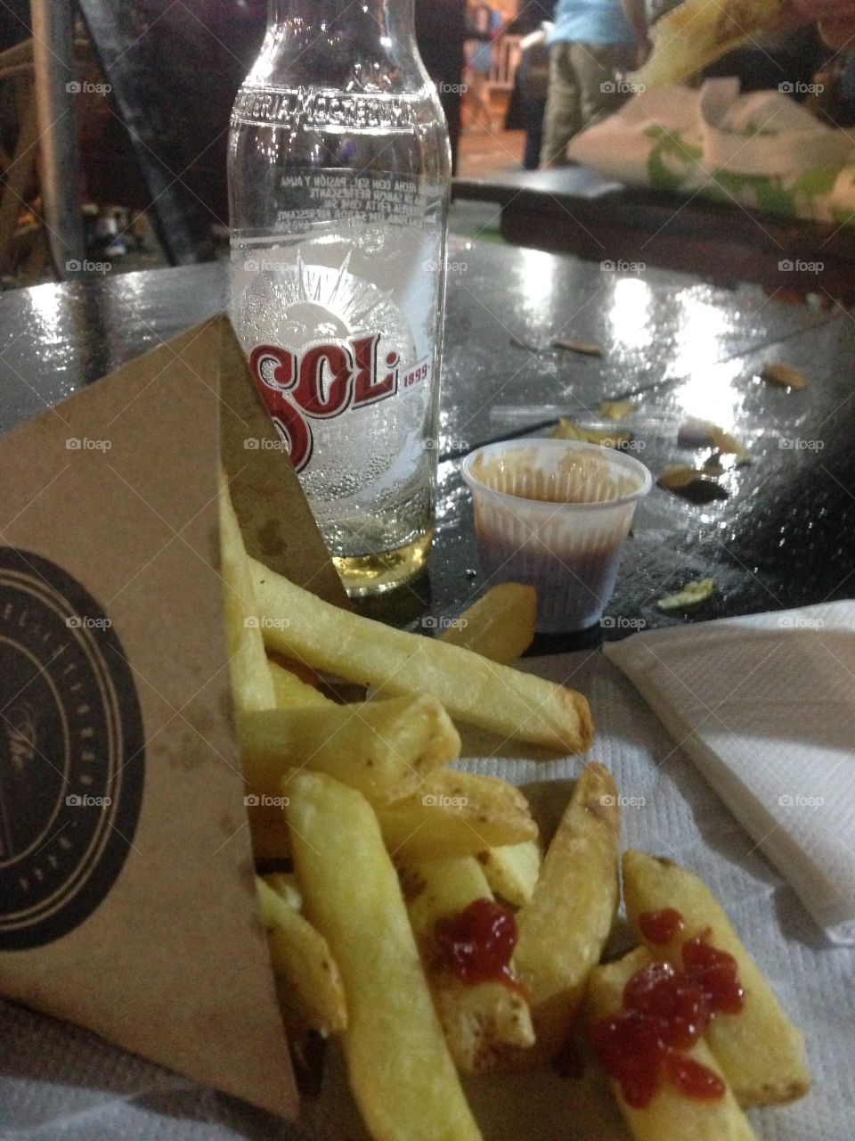 Cerveja e fritas
