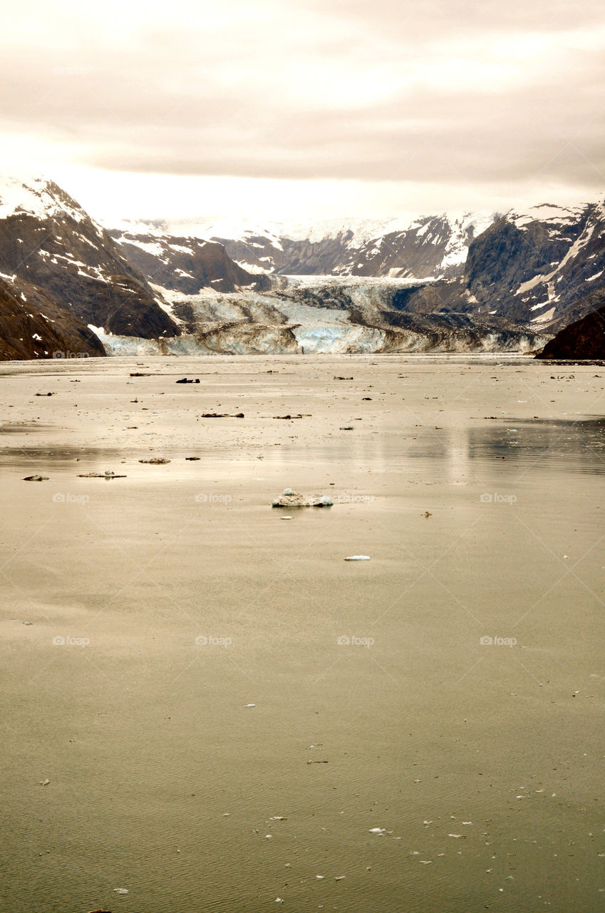 Idyllic lake in front view of glacier