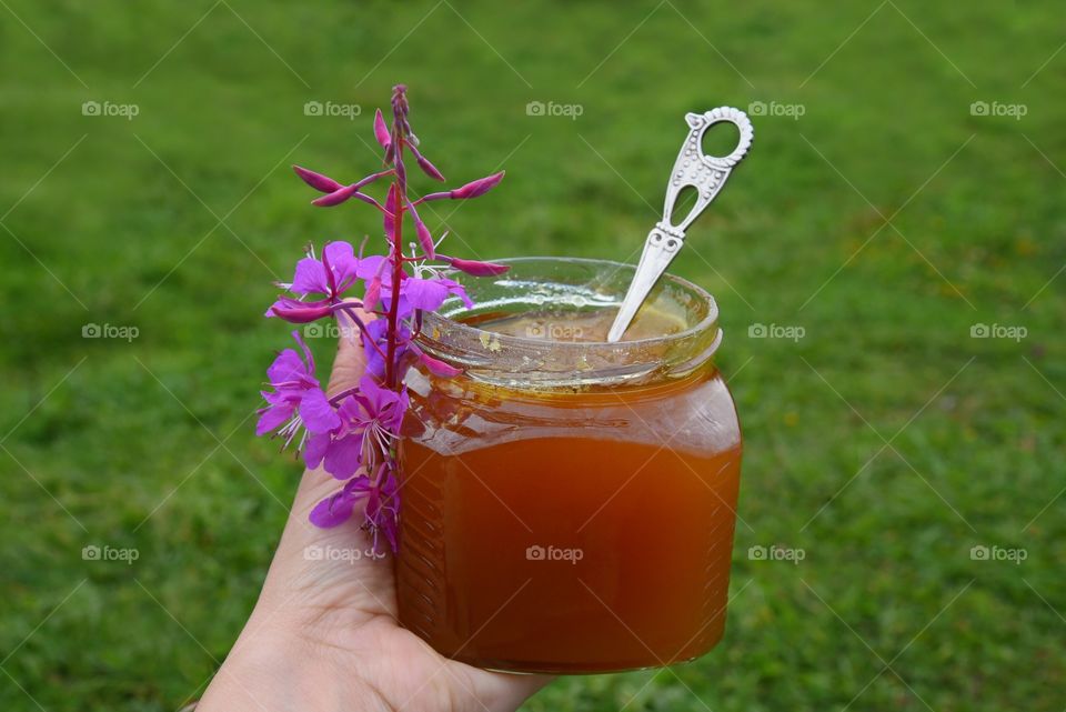 Honey and nature 