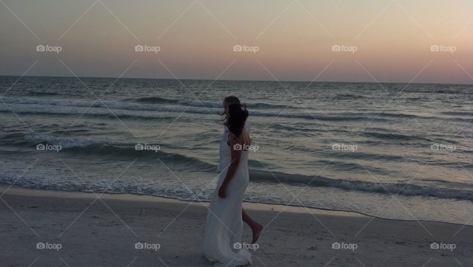 beach weddings. sunset wedding