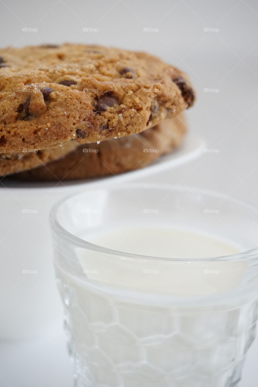 Chocolate chip cookie