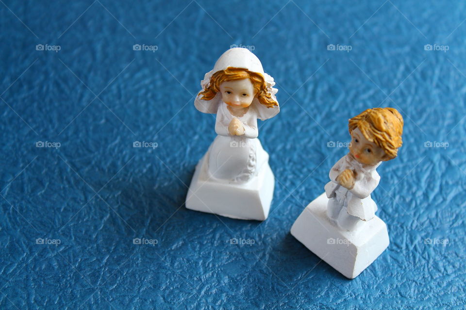 miniature toys praying