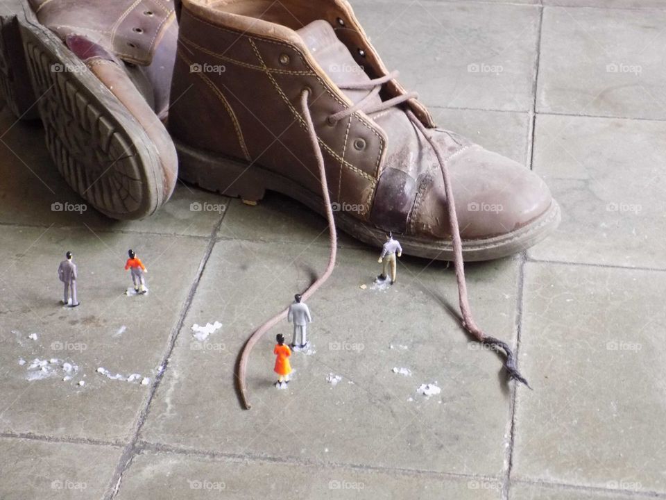 Lilliput world, giant lord's shoes