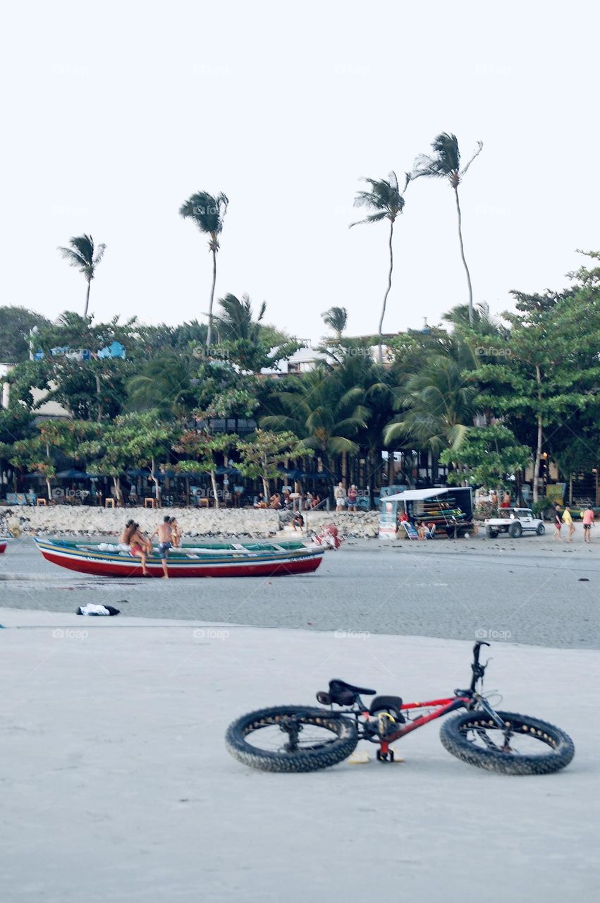 Bicycle parked in the beach 