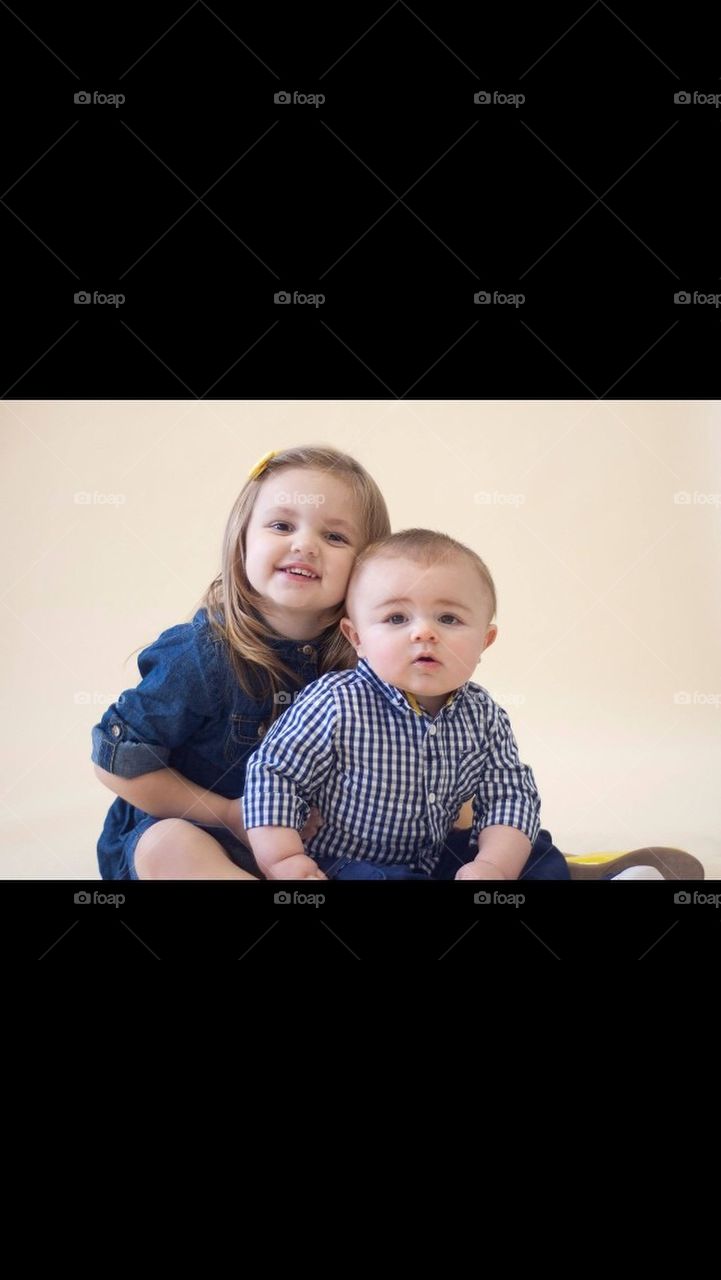 Little boy and girl smiling