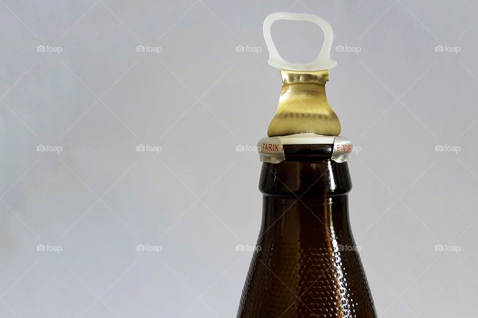 modern bottle cap design