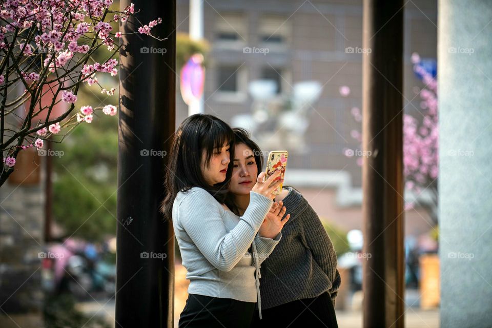 Caught them while they were having gossips about lovely weather