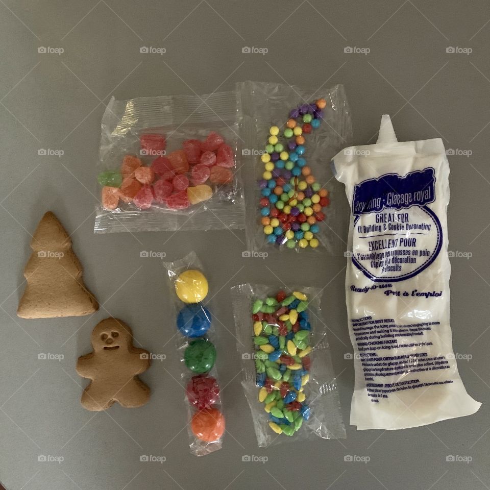 Gingerbread cookies - Ingredients to decorate gingerbread cookies for the holidays 