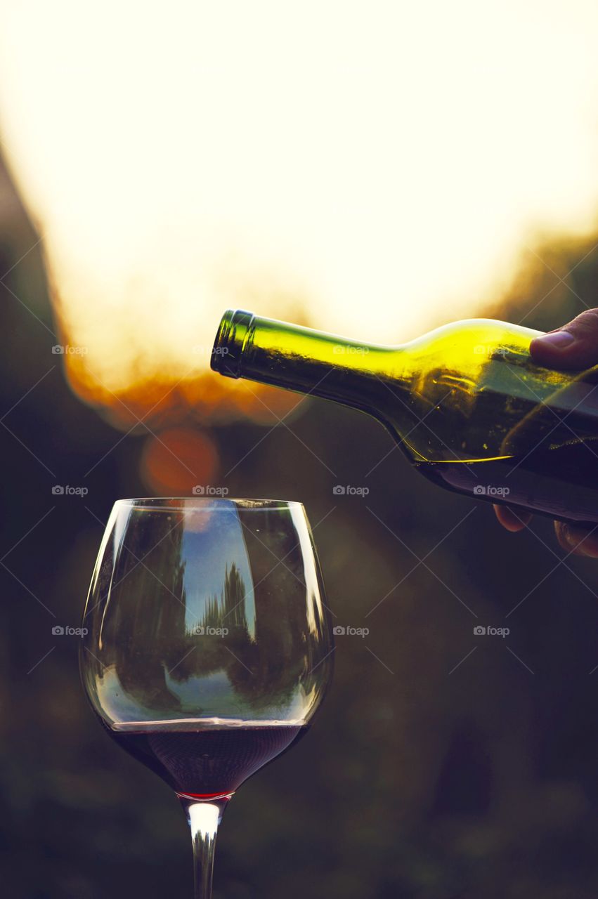 wine, grape, viniculture, viticulture, Merlot, grape, red, dry, red dry wine, France, Provence, rustic , village , home , village, Villa, natural, healthy, tasting, wine culture, wine country, manufacturer , get drunk, relax, sunset, evening, dinner, relaxed