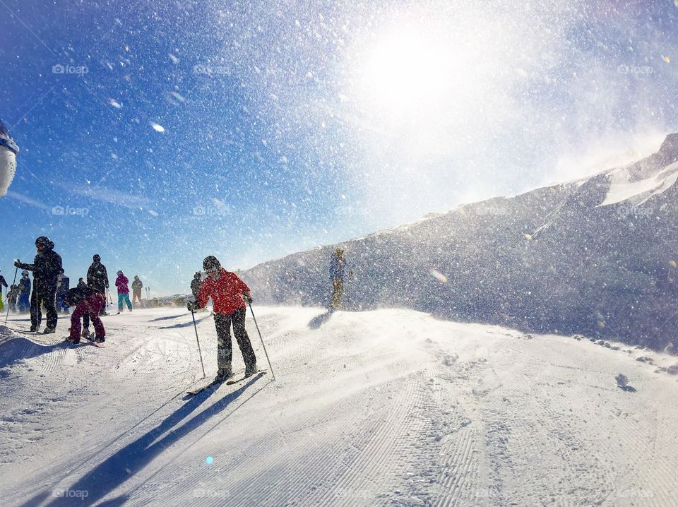 People skiing in nsow