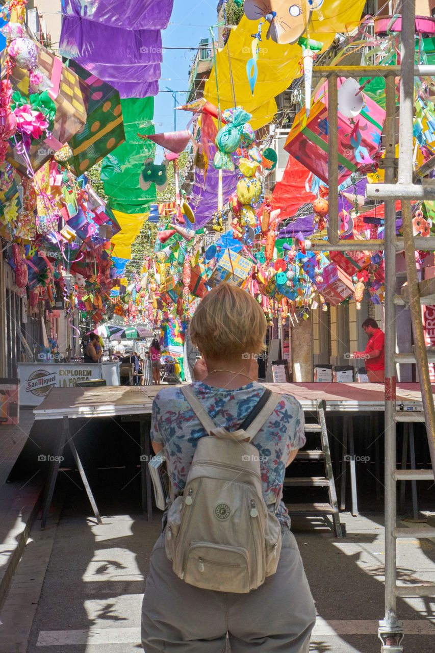 Ready for Fiestas de Gracia. Streets Decoration