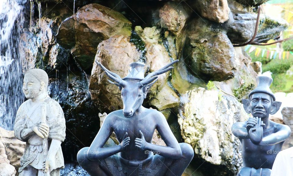 Statues everywhere in Thailand. Love it.