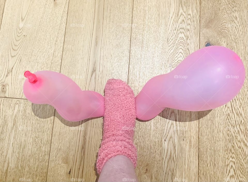 Balloon suspense game