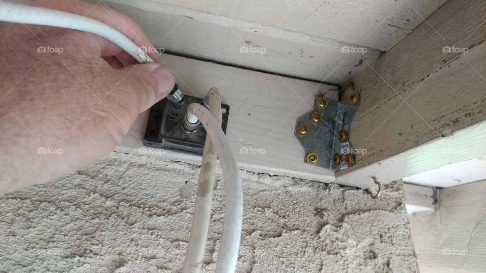 Connecting TV Cable To Splitter