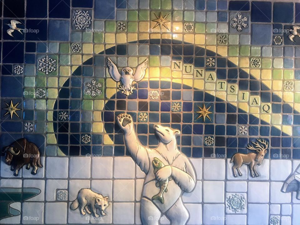 Polar bear mural at Detroit Zoo