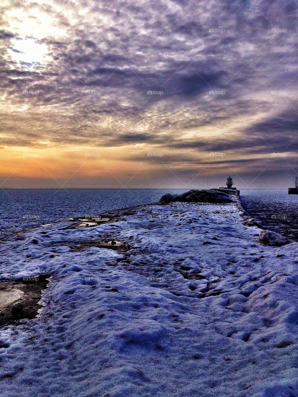 A cold day on the pier