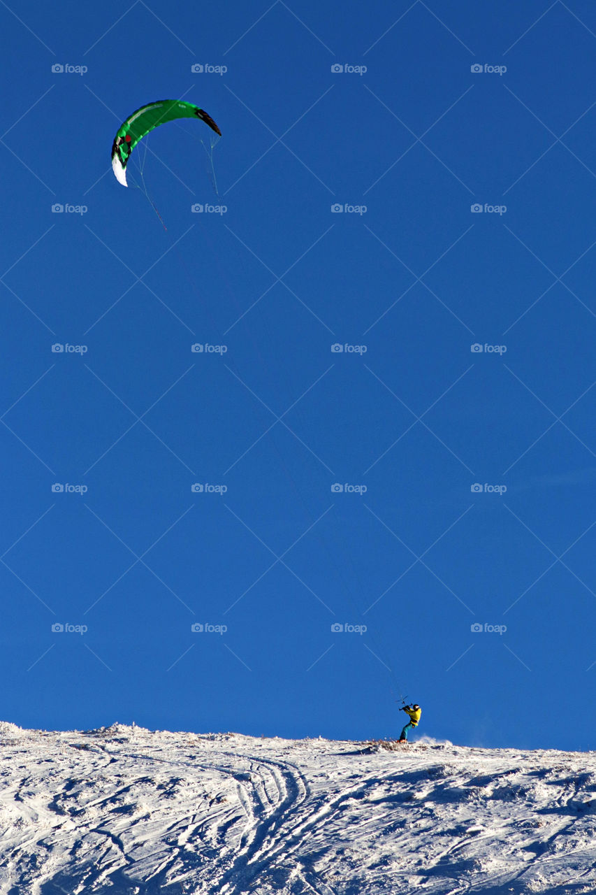 Snowkiting