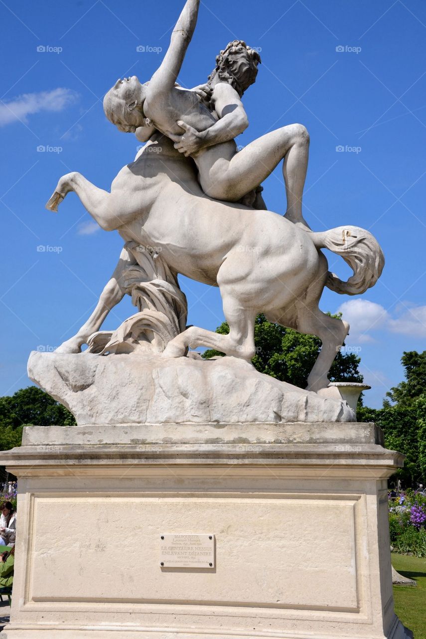Statue in Paris