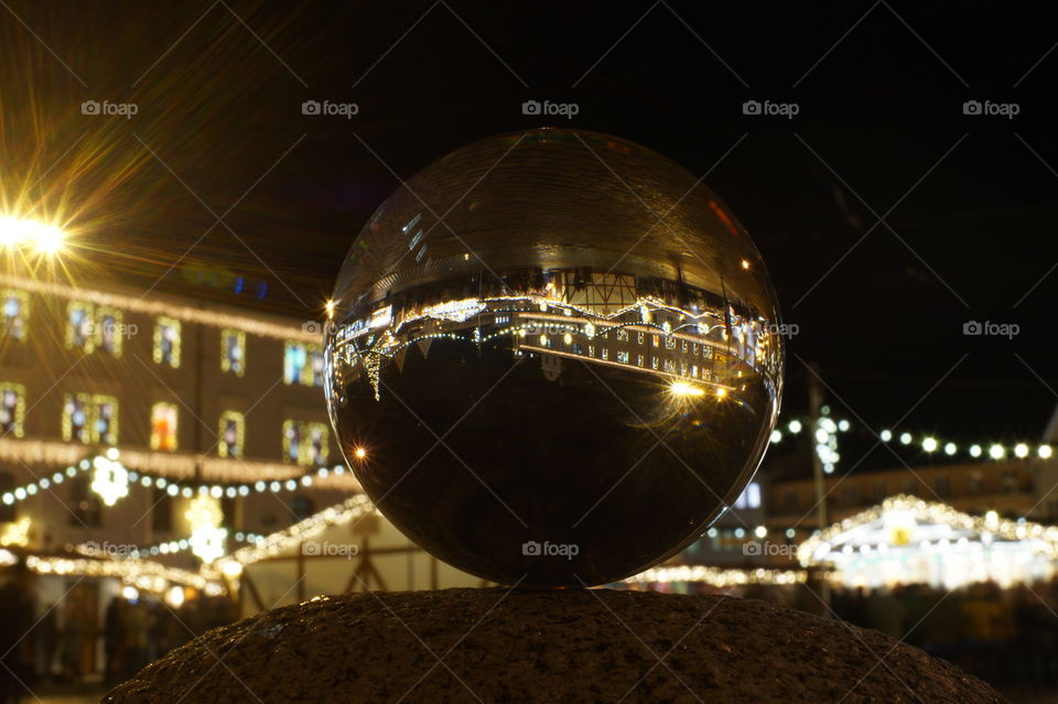 Lensball