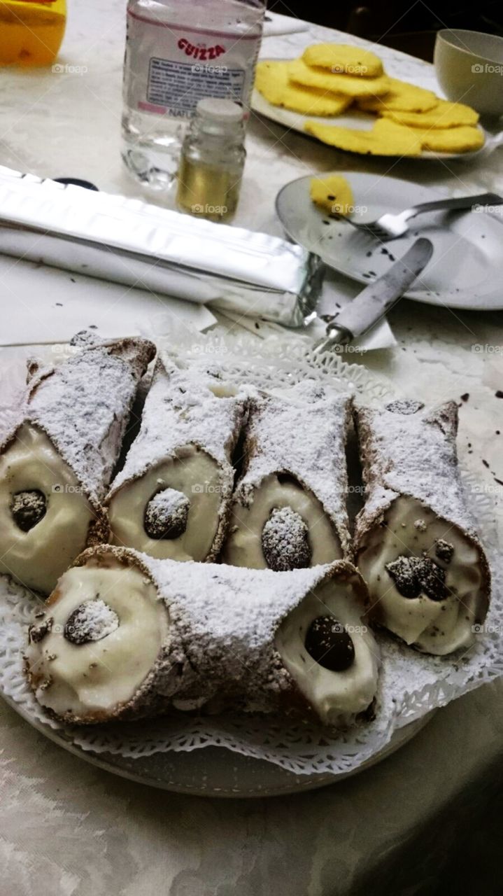 Cannoli for Xmas