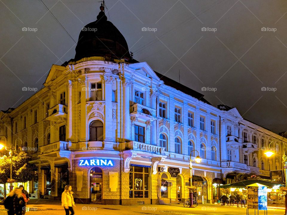 "Stometrovka" - the main tourist street of Ivano-Frankivsk. House) by Leon Engraver (1905).