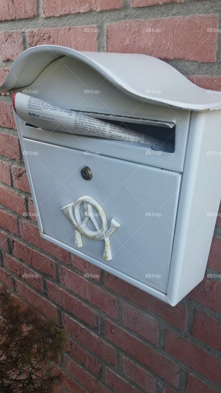 U hav got mail