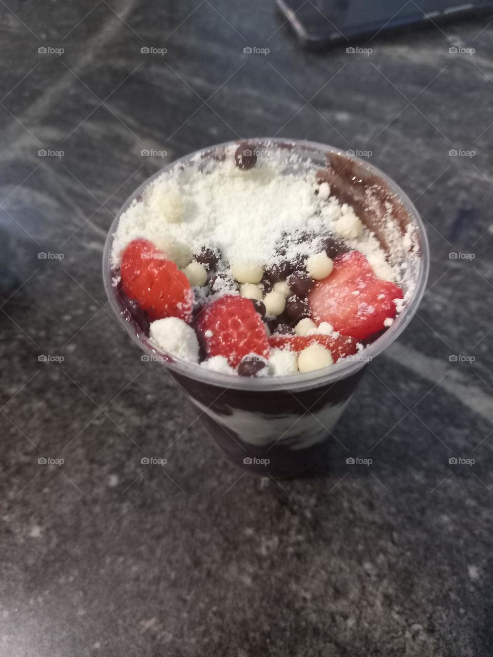 Açaí com morango.