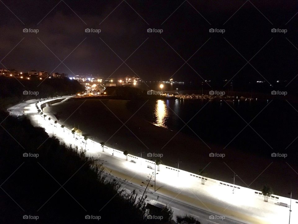 Vasco da Gama's beach by night